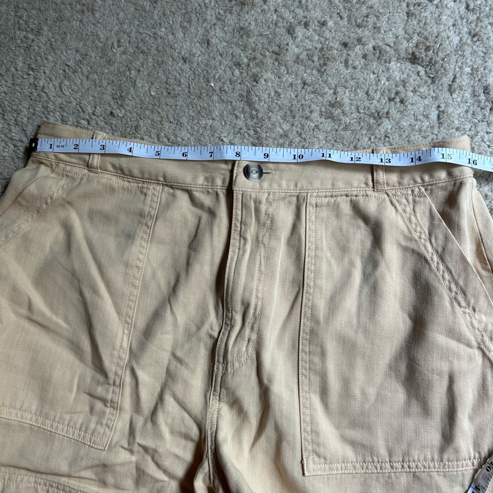Universal Thread Tan High Waisted Shorts - Picture 6 of 9
